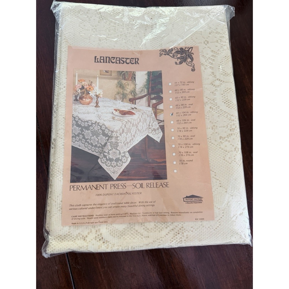 NEW Dupont Dacron Lancaster Lace Oblong 60x104 In. Tablecloth Beige Polyester